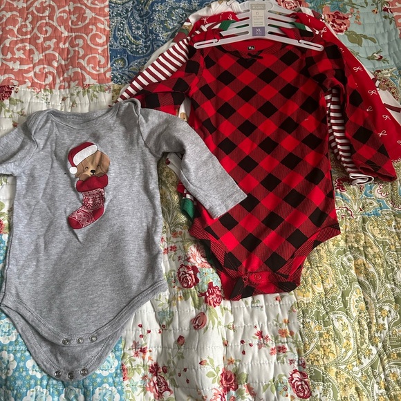 Lot of 5 infant girls 9-12 months Hudson Baby body suits
4 new 1 used - Picture 5 of 6